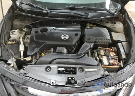 2015 Nissan Altima 2.5 z USA, uszkodzony, nr VIN 1N4AL3AP2FN384471